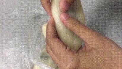 DƬ
